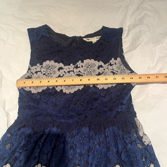 Blue lacy mini dress - Picture 8 of 8